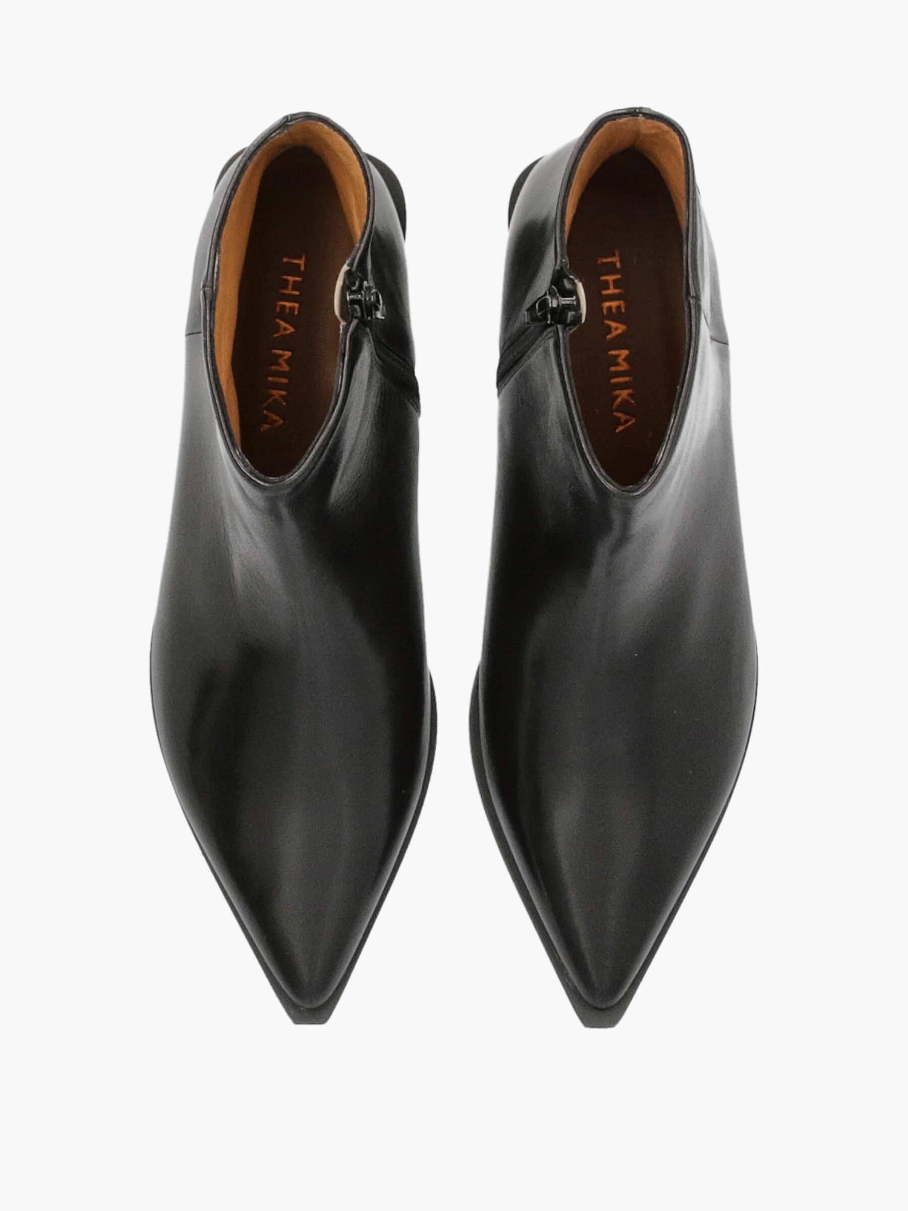 Stiefeletten-schwarz-TM9140F-0030-0001-Thea-Mika_5_BM Bekleidung, Schuhwerk, Schuh, Bekleidung, Schuhwerk, Schuh, Bekleidung, Schuhwerk, Schuh, Bekleidung, Schuhwerk, Schuh