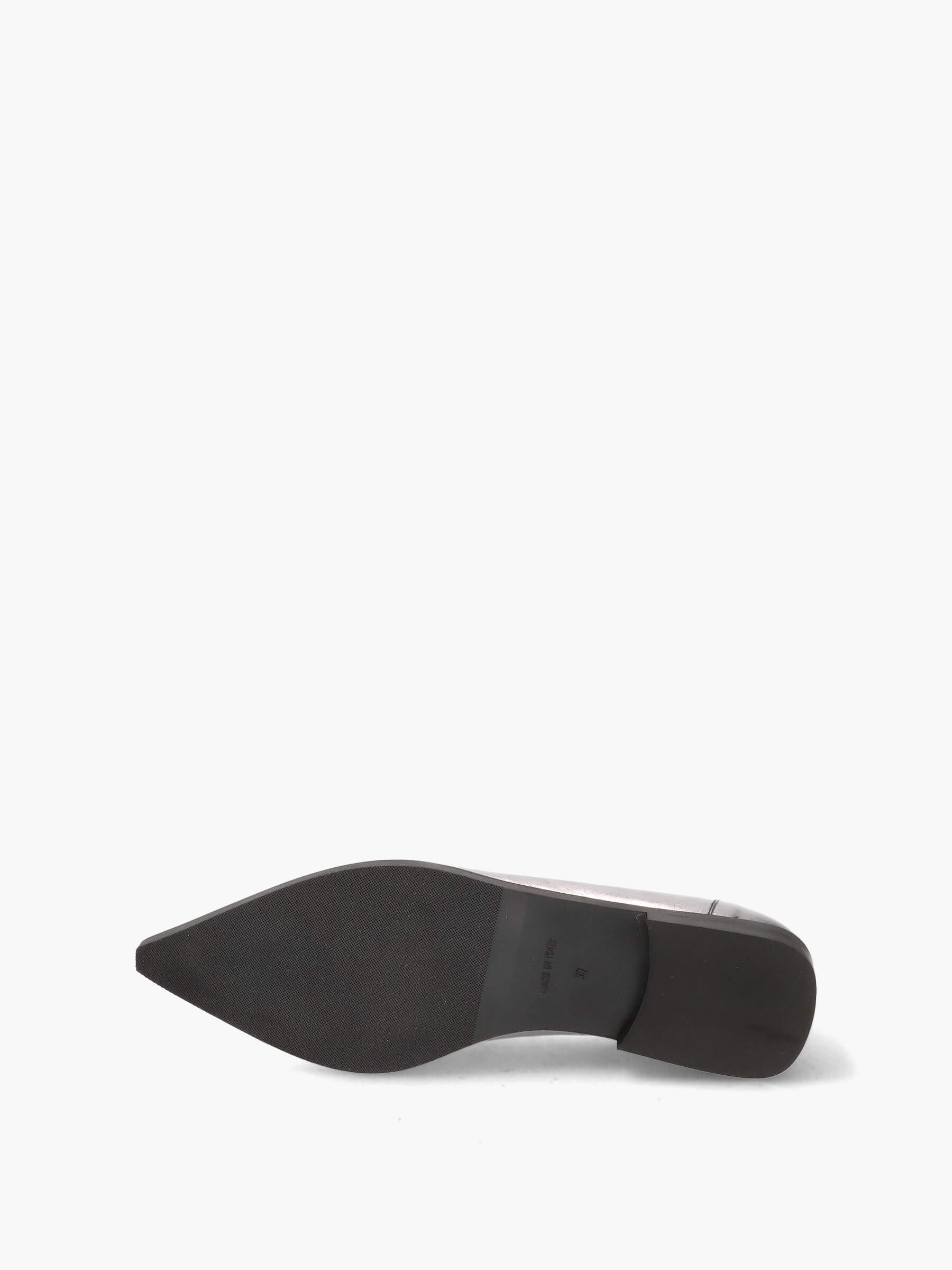 Mokassins-silber-TM9100F-0036-0147-Thea-Mika_4_BM Mokassins silber, Klinge, Messer, Waffe