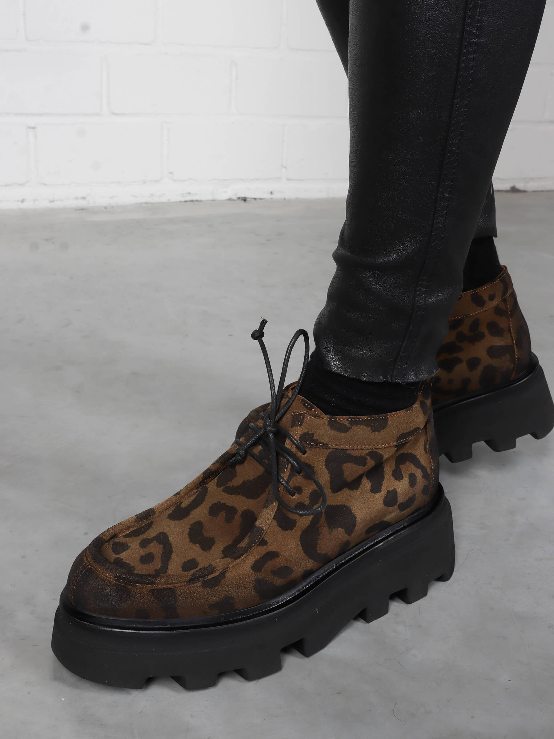 Halbschuhe braun leo