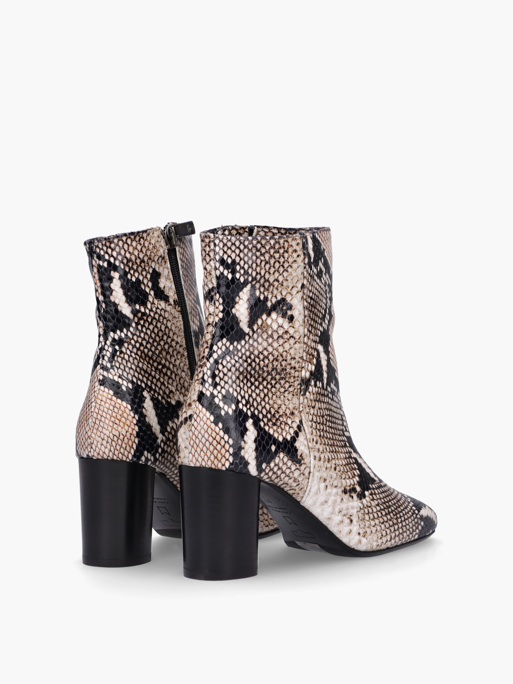 Bekleidung, Schuhwerk, Schuh, Hoher Absatz