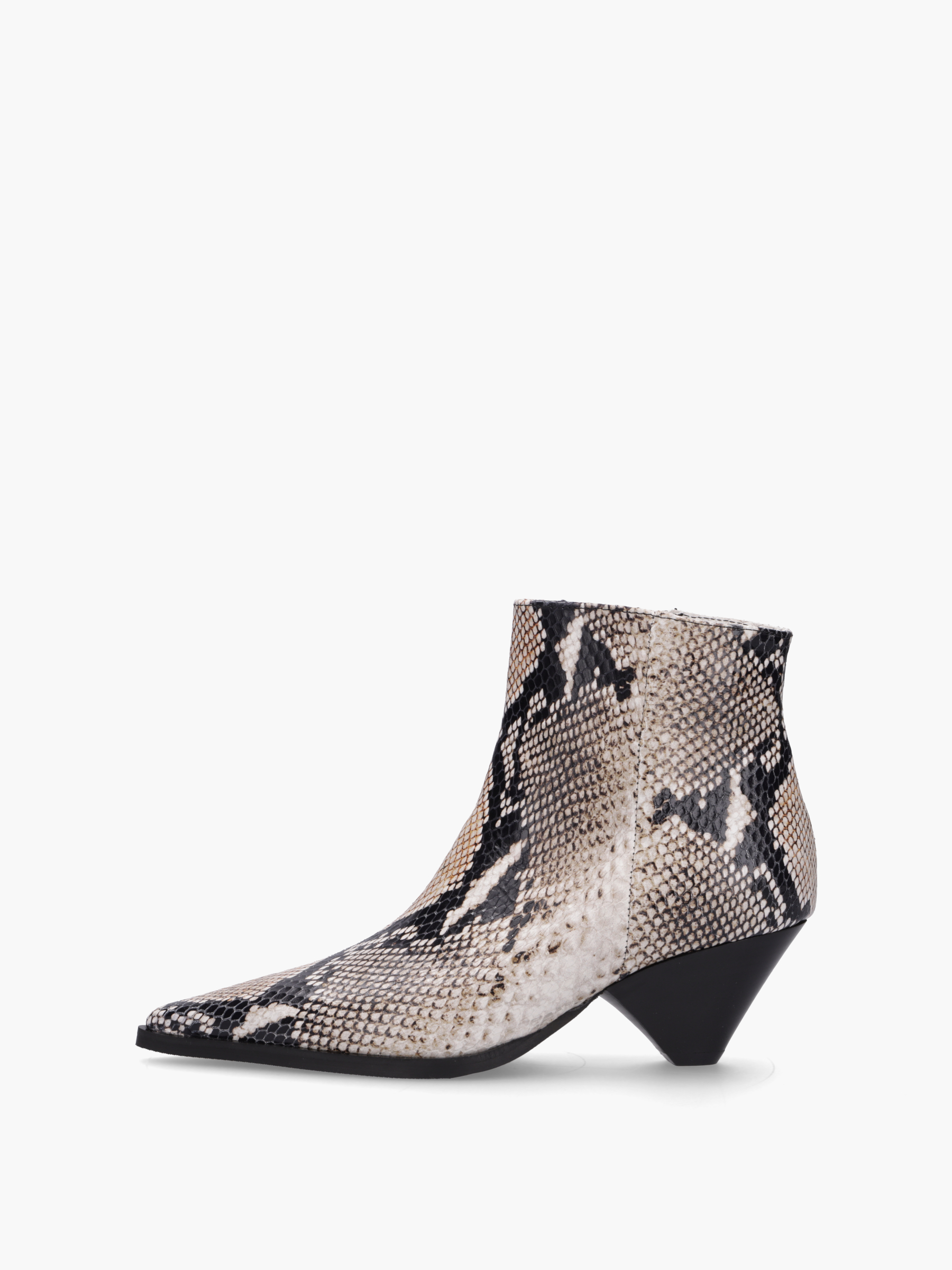 Bekleidung, Schuhwerk, Schuh, Hoher Absatz